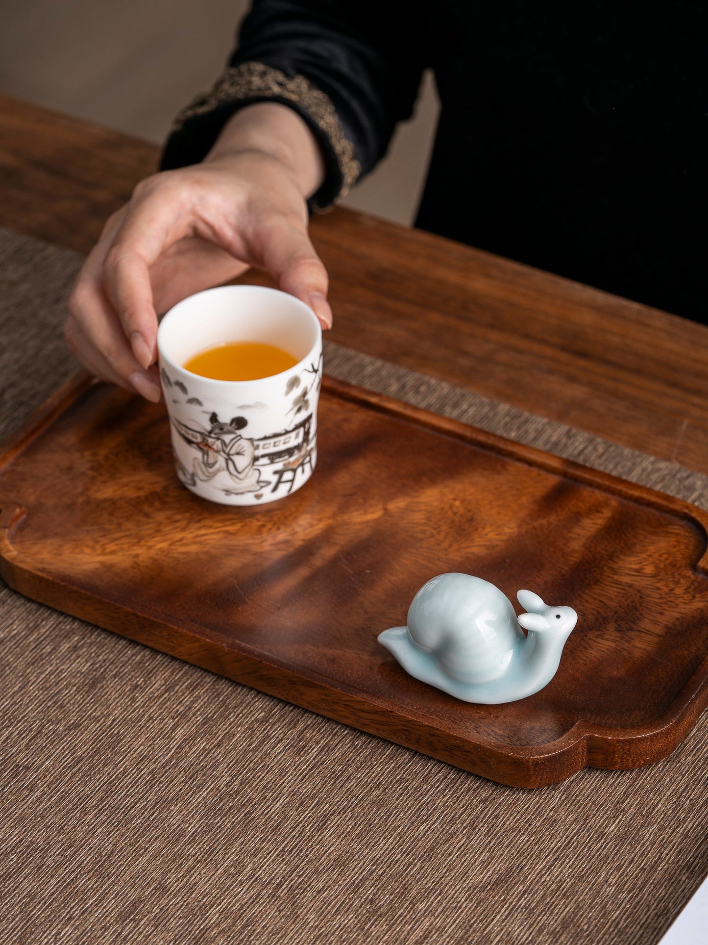 Snail Tea Pet